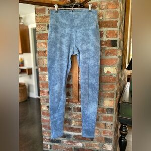 ALO Yoga High Waisted Airbrush Leggings